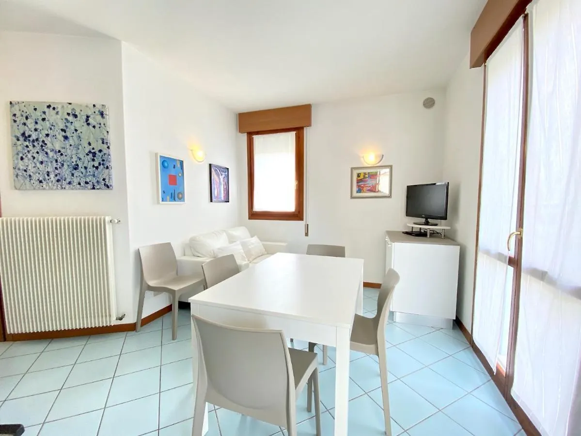 Villa Santin Carraro Immobiliare - Family Apartments Lido di Jesolo