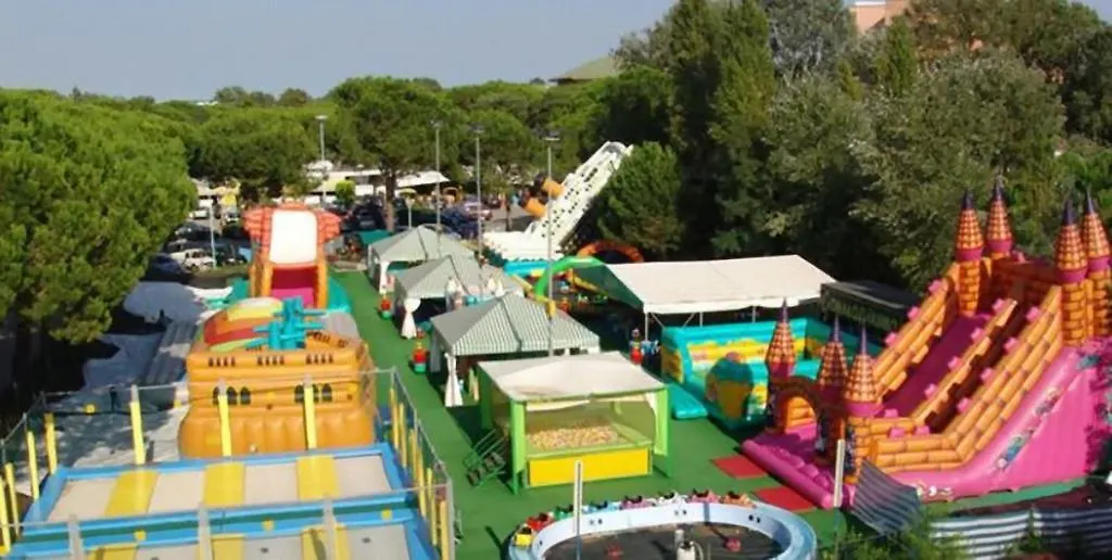 Villa Santin Carraro Immobiliare - Family Apartments Lido di Jesolo