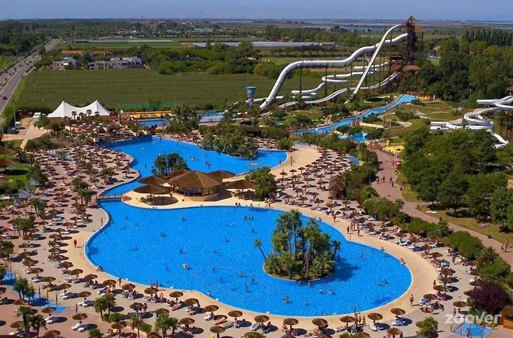 Villa Santin Carraro Immobiliare - Family Apartments Lido di Jesolo Italy