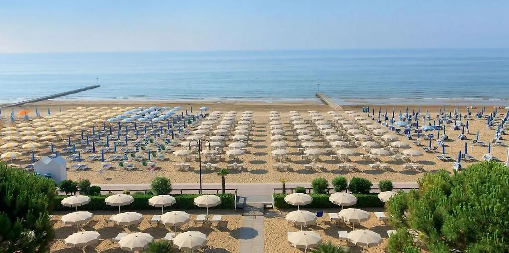 Villa Santin Carraro Immobiliare - Family Apartments Lido di Jesolo 0*,  Italy