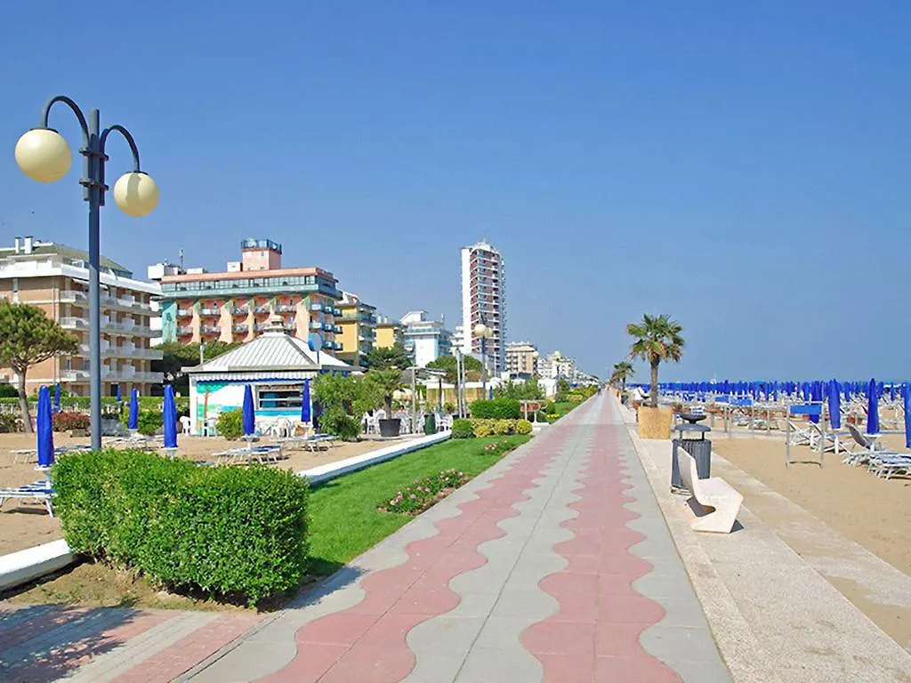 Villa Santin Carraro Immobiliare - Family Apartments Lido di Jesolo